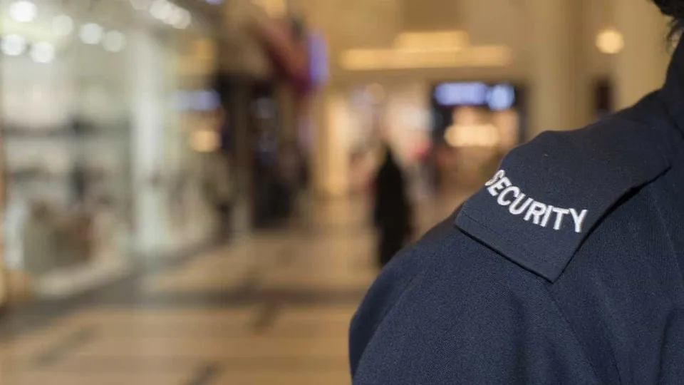 Profissional de segurança da Chivemba Security